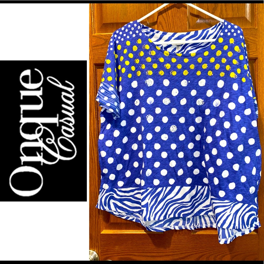 EUC Onque Woman 2X Polka Dot Top with Bling Embellishment